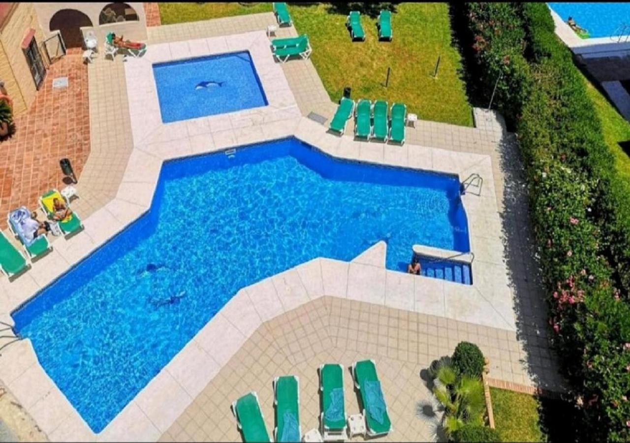 Apartment Club Playa Flores ตอร์เรโมลิโนส ภายนอก รูปภาพ