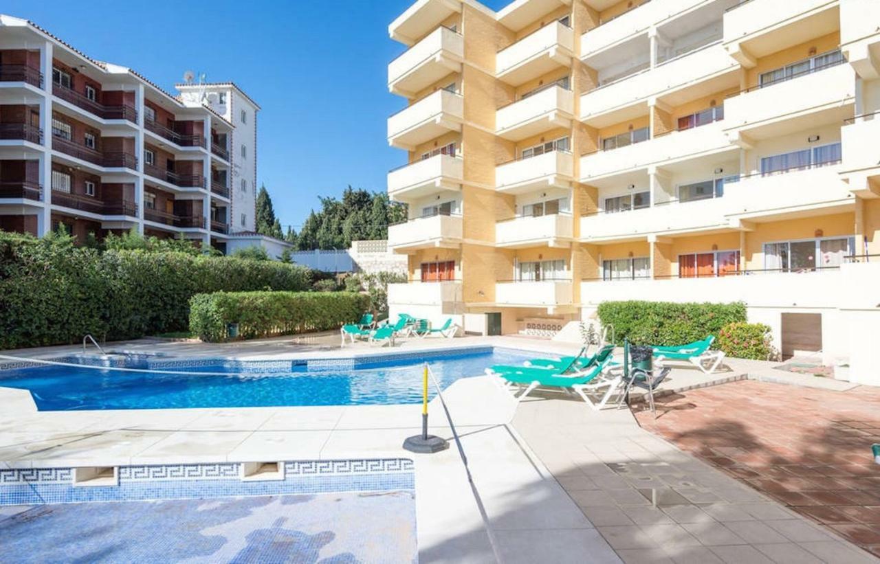 Apartment Club Playa Flores ตอร์เรโมลิโนส ภายนอก รูปภาพ