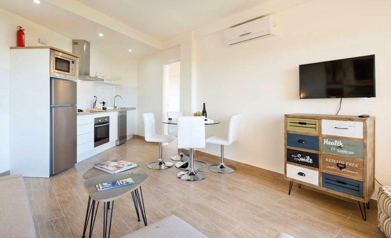 Apartment Club Playa Flores ตอร์เรโมลิโนส ภายนอก รูปภาพ